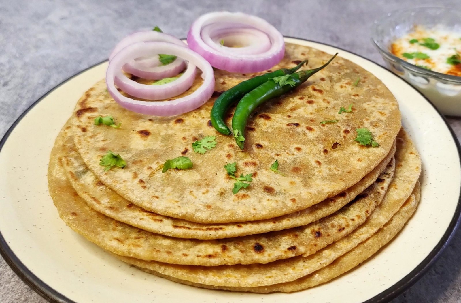 Pyaz Prantha with dahi 2pc